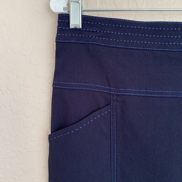 J. McLaughlin Mayer skirt Womens 8 Navy Pockets Back Zip Preppy Quiet Luxury - Picture 7 of 9